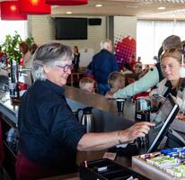 CLOSE UP met Thea Verzaal: 'Tractorsporen, een hartinfarct en een pompstation'